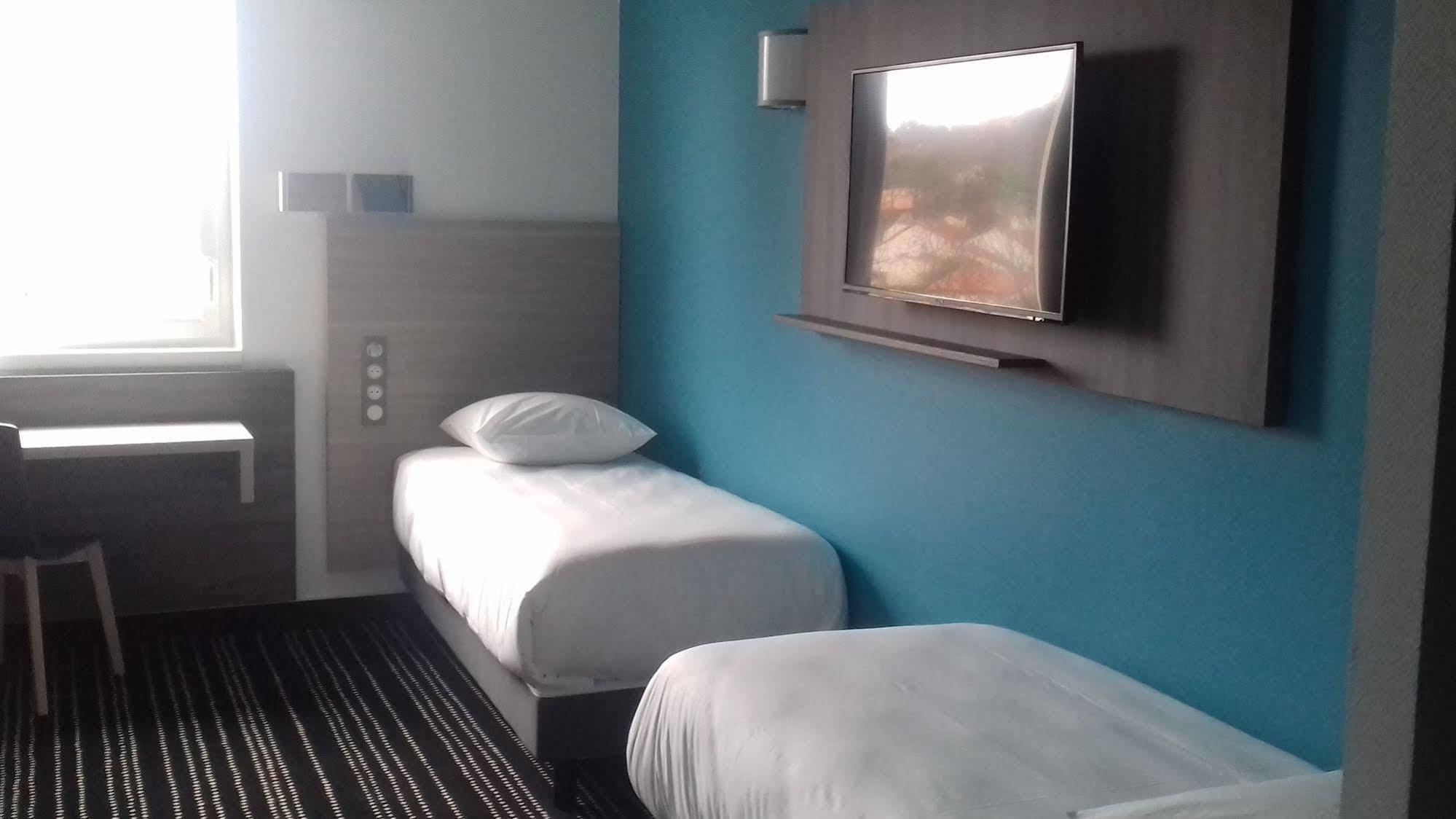 Hotel Arena Toulouse Bagian luar foto